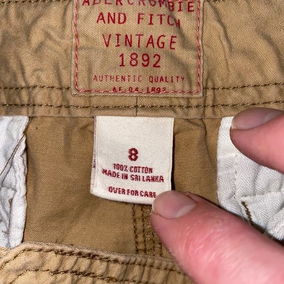 Women’s Abercrombie and Fitch Tan Shorts Size 8 - Picture 3 of 7